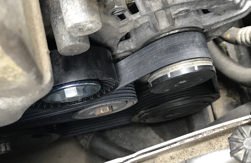 Фото 6 — Замена генератора на Jetta 8